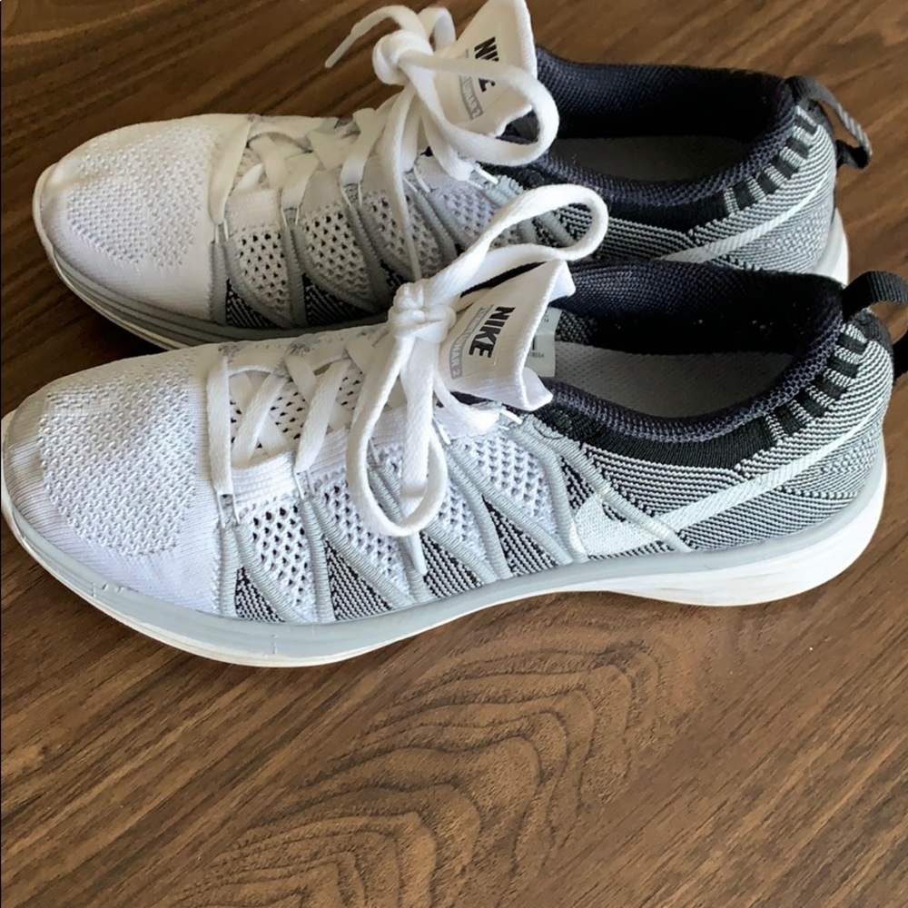 Nike Flyknit Lunar View 3